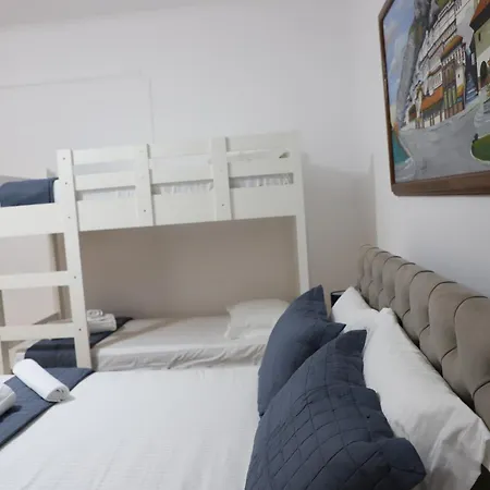 Xheison Apartment Berat